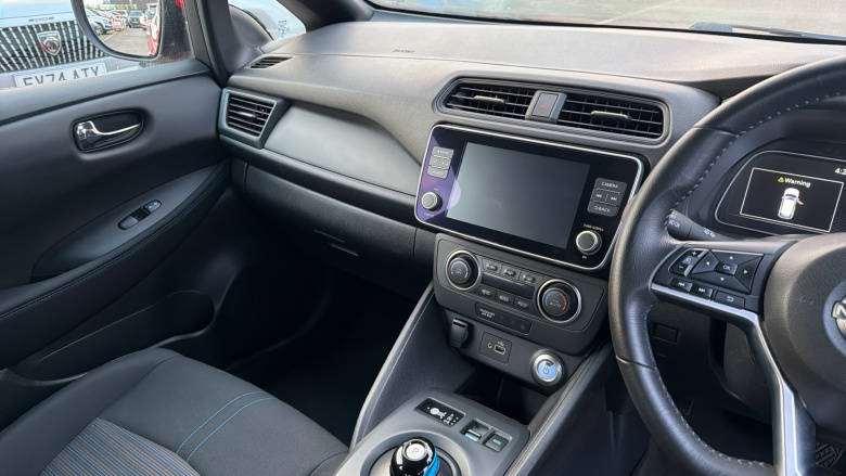 Nissan LEAF 110kW Acenta 39kWh 5dr Auto Electric Hatchback